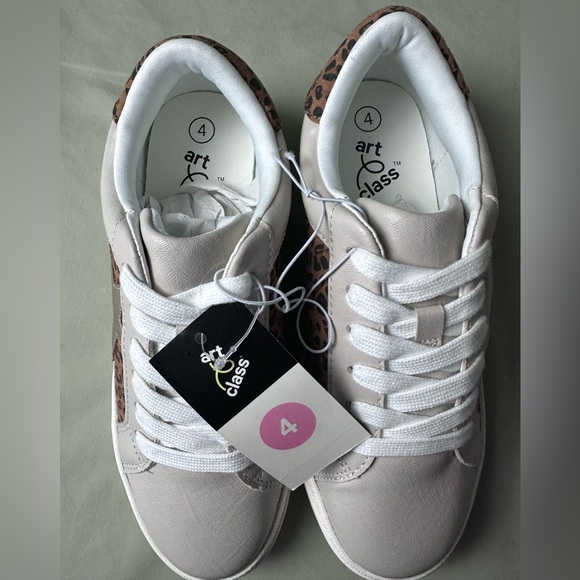 Art Class Kaitlyn Star Court Sneakers Cheetah Leopard Athletic Comfort - Picture 7 of 8